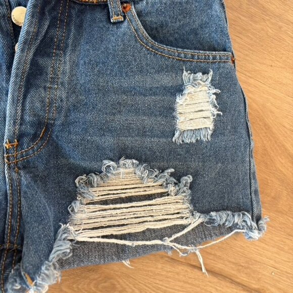 Hammer Jeans Shorts Distressed Size Medium - Picture 3 of 8